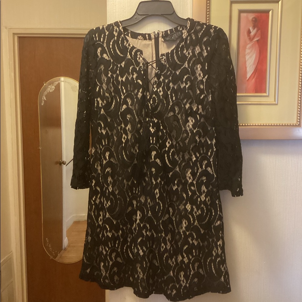 SWEET WANDERER BLACK LACE BEIGE LINING DRESS SZ L $20